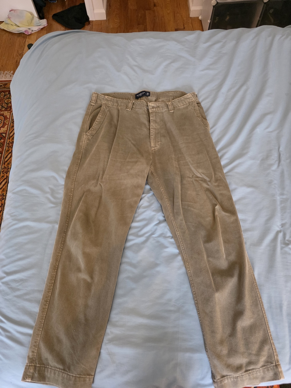 Classic Men's Olive Khaki Pleated Pants